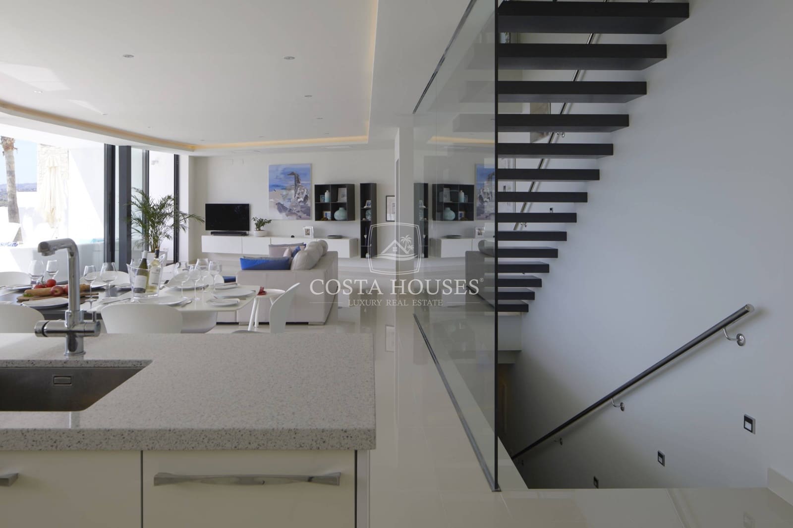 4 bedroom Villa for sale in Moraira with pool - € 3,750,000 (Ref: 8864069)