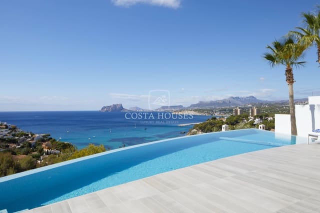 Chalet de 4 habitaciones en Moraira, Teulada-Moraira en venta con piscina - 3.750.000 € (Ref: 8864069)