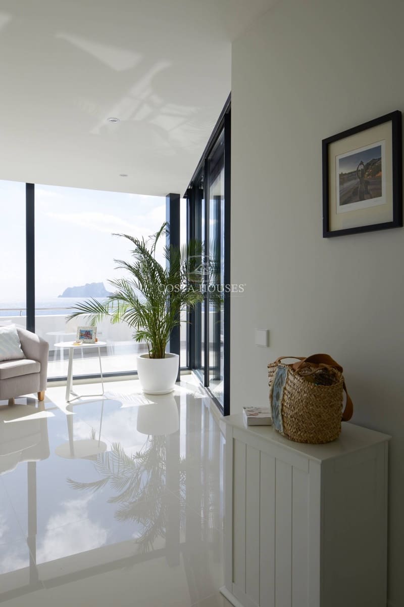 4 bedroom Villa for sale in Moraira with pool - € 3,750,000 (Ref: 8864069)