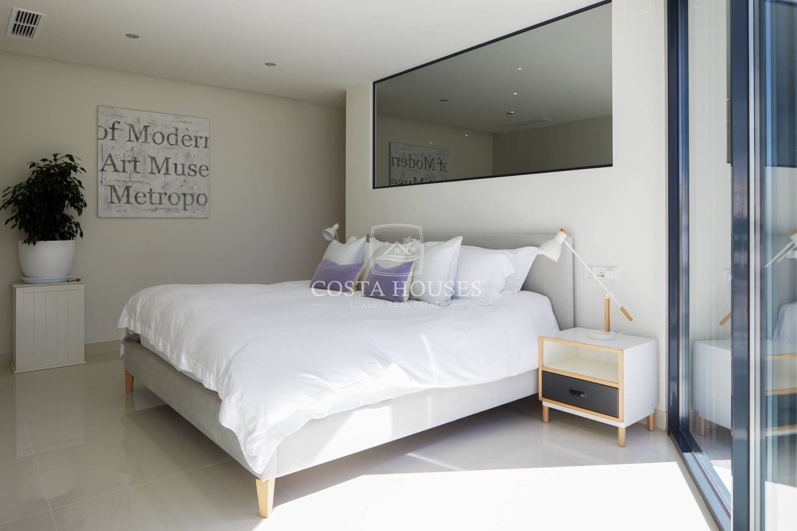 4 bedroom Villa for sale in Moraira with pool - € 3,750,000 (Ref: 8864069)