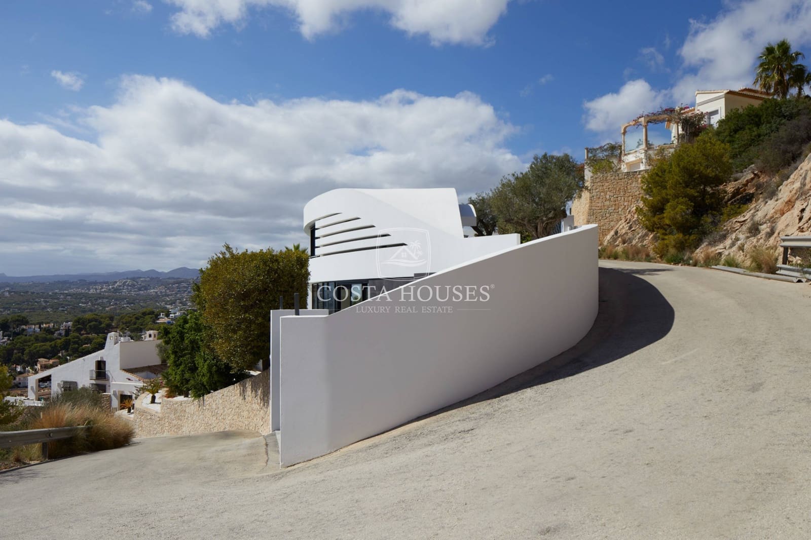 4 bedroom Villa for sale in Moraira with pool - € 3,750,000 (Ref: 8864069)