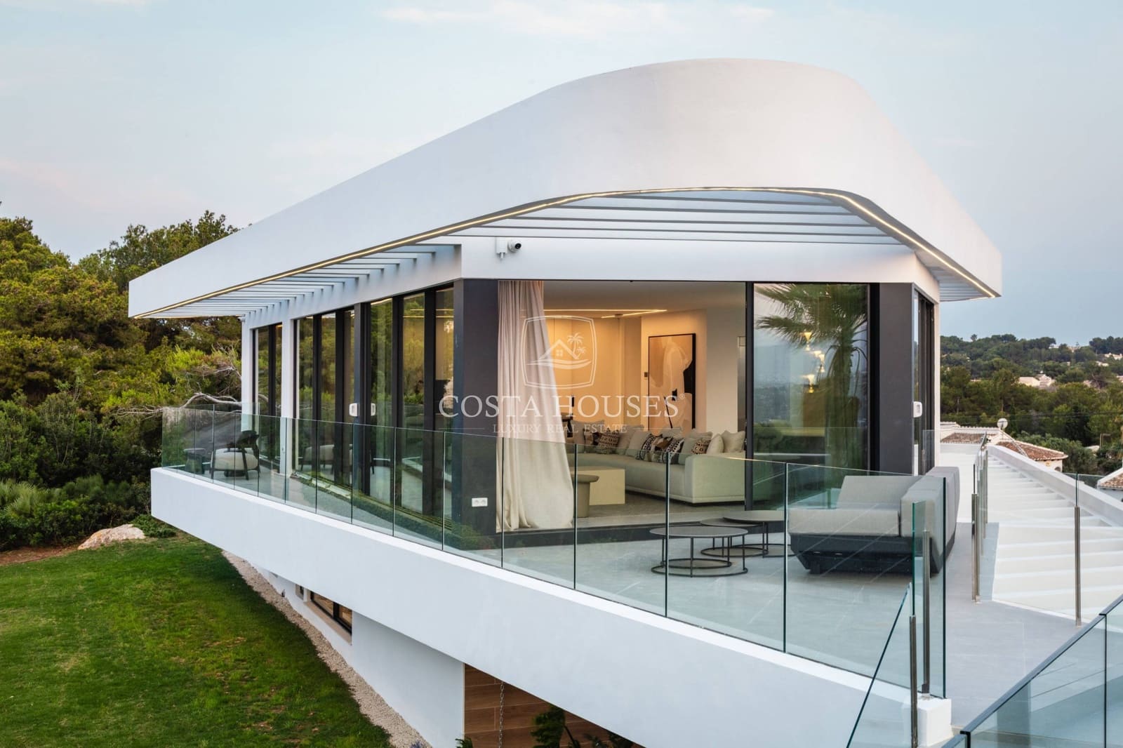 5 Zimmer Villa zu verkaufen in Javea / Xabia mit Pool Garage - 3.995.000 € (Ref: 8864075)