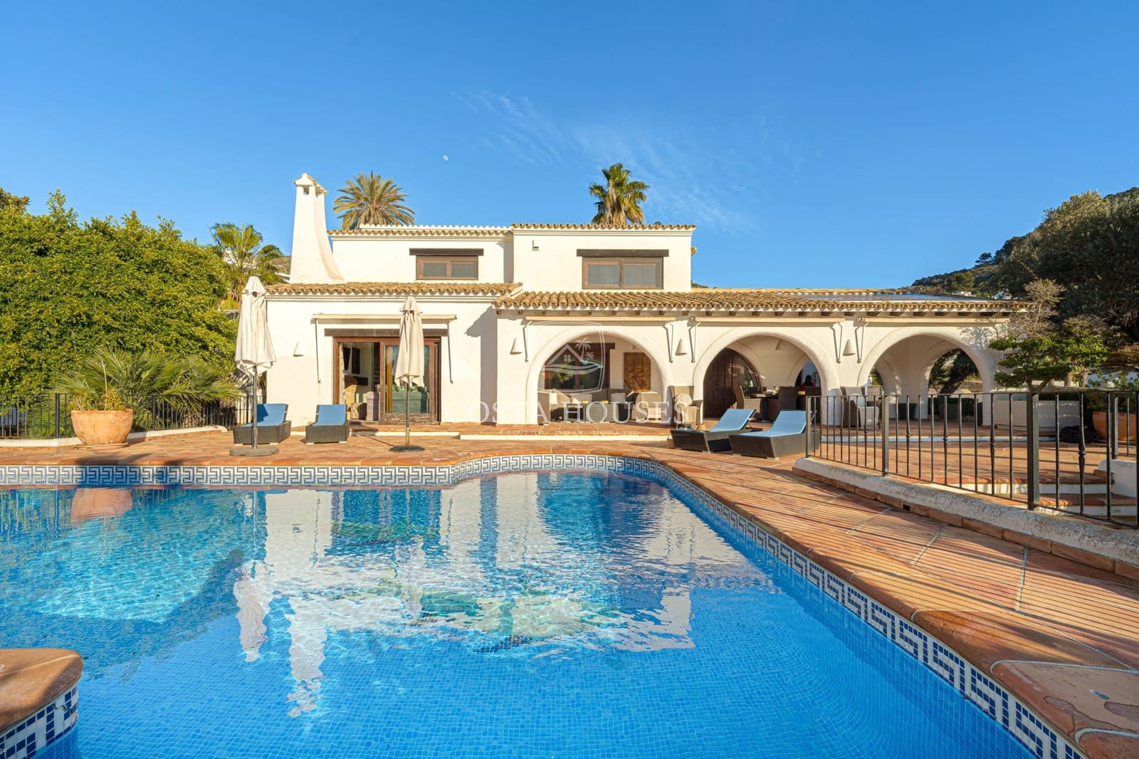 Chalet de 5 habitaciones en Moraira en venta con piscina - 3.995.000 € (Ref: 8864077)