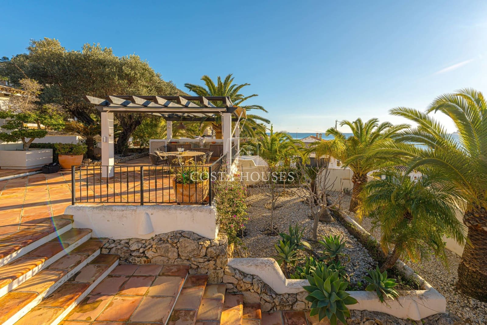 Chalet de 5 habitaciones en Moraira en venta con piscina - 3.995.000 € (Ref: 8864077)