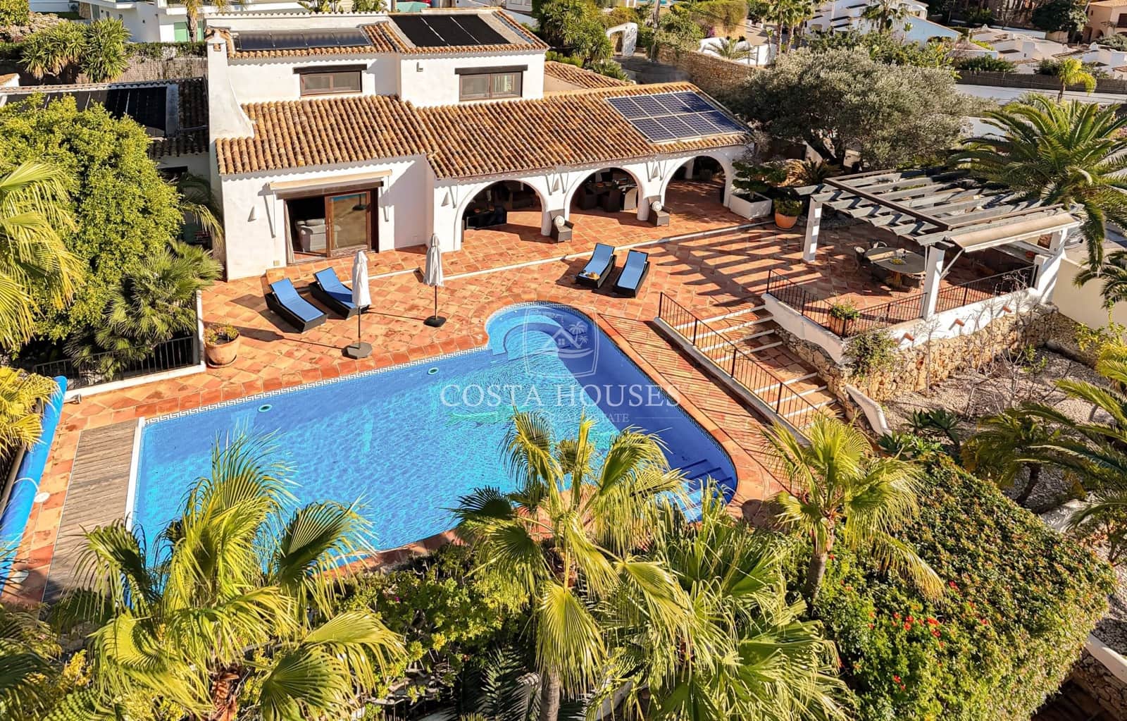 Chalet de 5 habitaciones en Moraira en venta con piscina - 3.995.000 € (Ref: 8864077)
