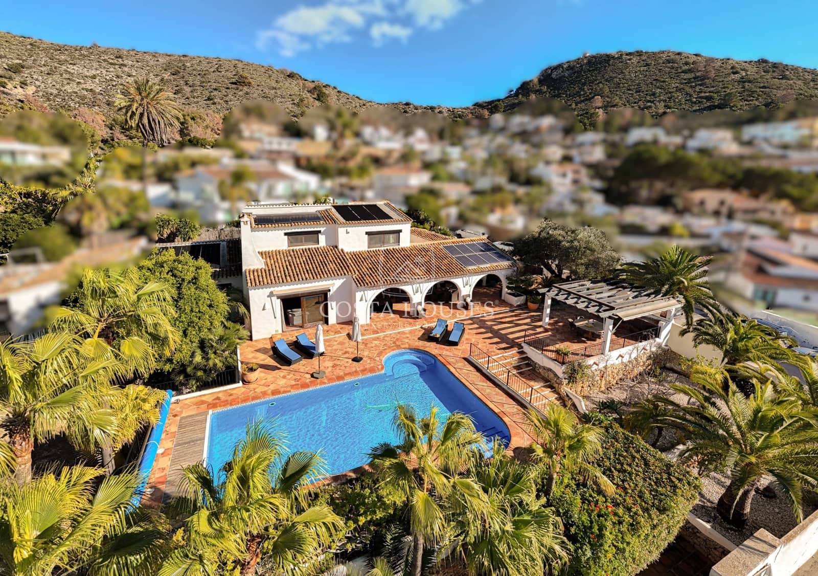 Chalet de 5 habitaciones en Moraira en venta con piscina - 3.995.000 € (Ref: 8864077)