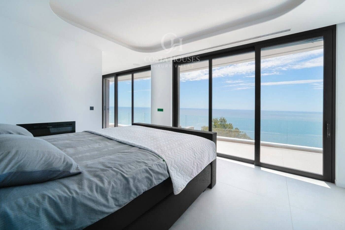 3 bedroom Villa for sale in Javea / Xabia with pool garage - € 4,200,000 (Ref: 8864082)