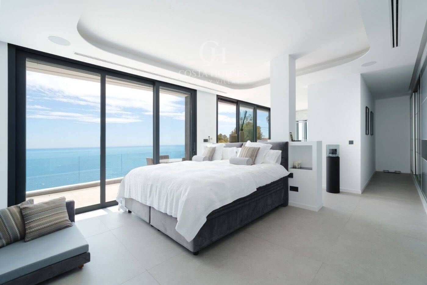 3 bedroom Villa for sale in Javea / Xabia with pool garage - € 4,200,000 (Ref: 8864082)