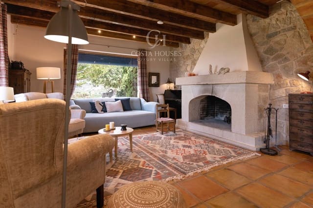 4 bedroom Finca/Country House for sale in Teulada Pueblo, Teulada-Moraira with pool garage - € 4,200,000 (Ref: 8864083)