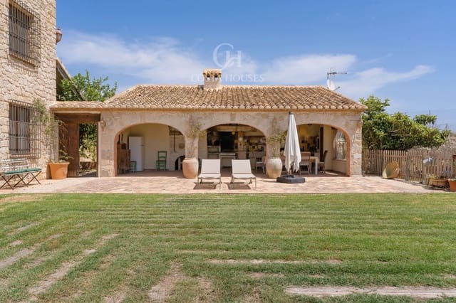 4 bedroom Finca/Country House for sale in Teulada Pueblo, Teulada-Moraira with pool garage - € 4,200,000 (Ref: 8864083)