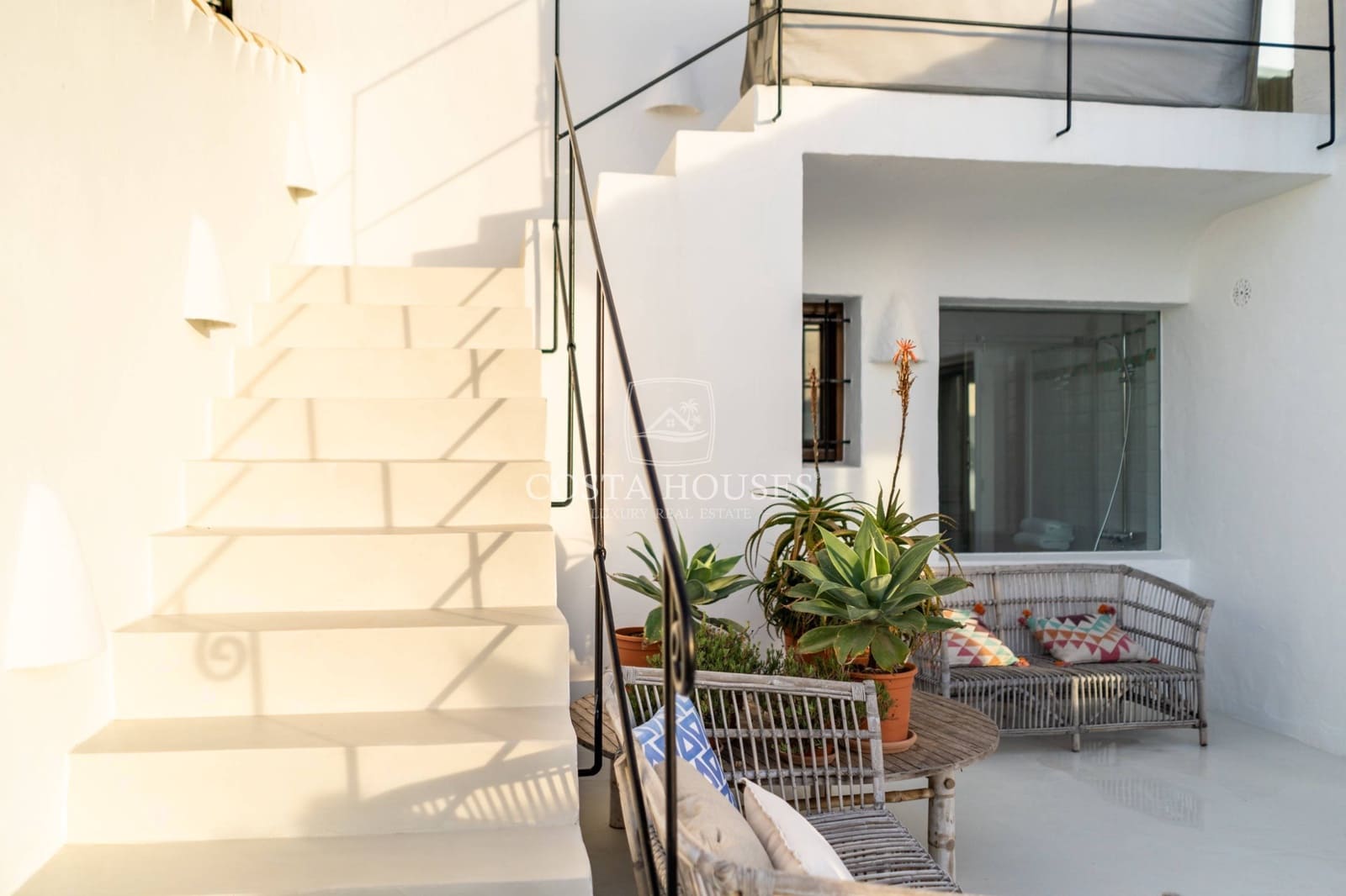 5 bedroom Villa for sale in Moraira with pool garage - € 4,700,000 (Ref: 8864090)