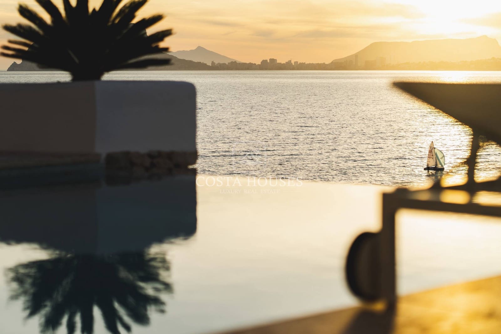 5 bedroom Villa for sale in Moraira with pool garage - € 4,700,000 (Ref: 8864090)