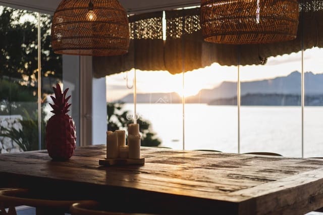 Chalet de 5 habitaciones en Moraira, Teulada-Moraira en venta con piscina garaje - 4.700.000 € (Ref: 8864090)