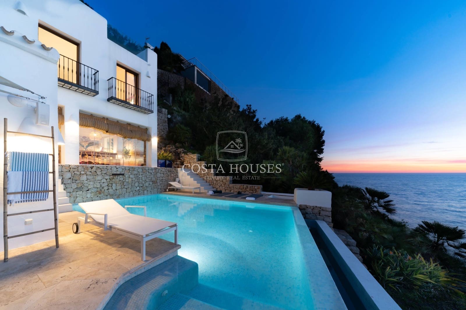 5 bedroom Villa for sale in Moraira with pool garage - € 4,700,000 (Ref: 8864090)