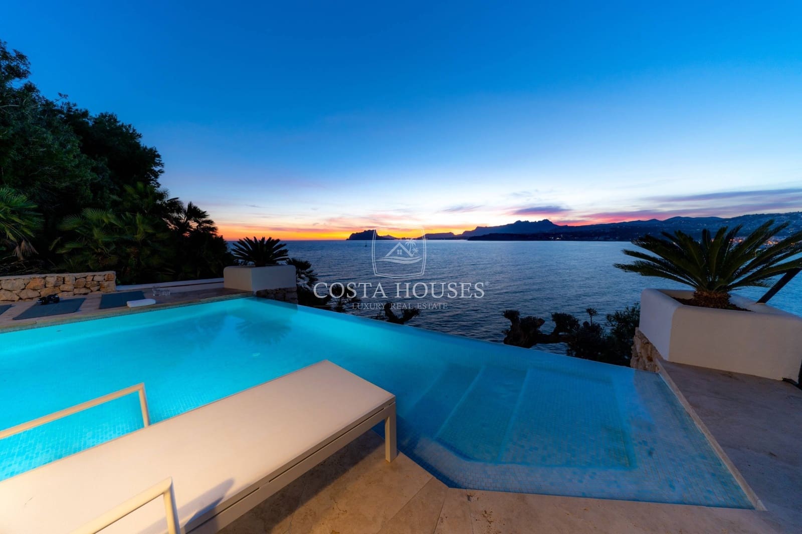 5 bedroom Villa for sale in Moraira with pool garage - € 4,700,000 (Ref: 8864090)