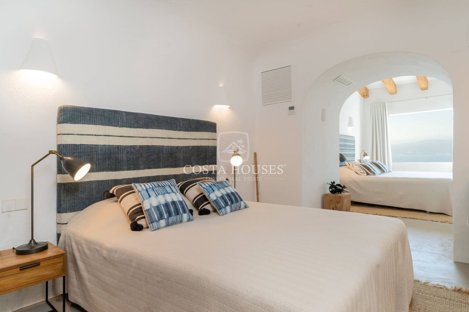 5 bedroom Villa for sale in Moraira with pool garage - € 4,700,000 (Ref: 8864090)