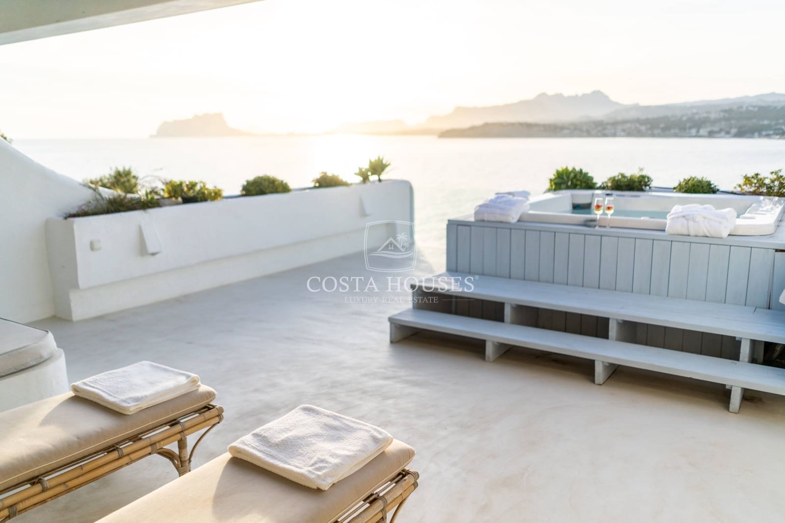 5 bedroom Villa for sale in Moraira with pool garage - € 4,700,000 (Ref: 8864090)