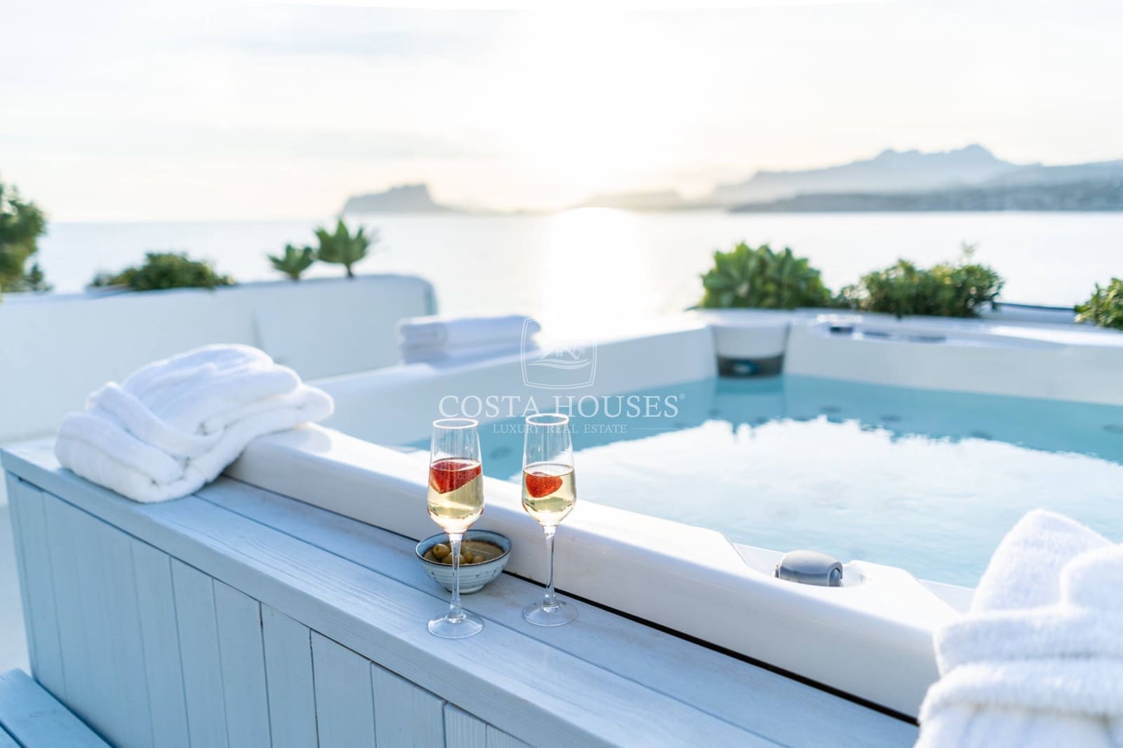 5 bedroom Villa for sale in Moraira with pool garage - € 4,700,000 (Ref: 8864090)