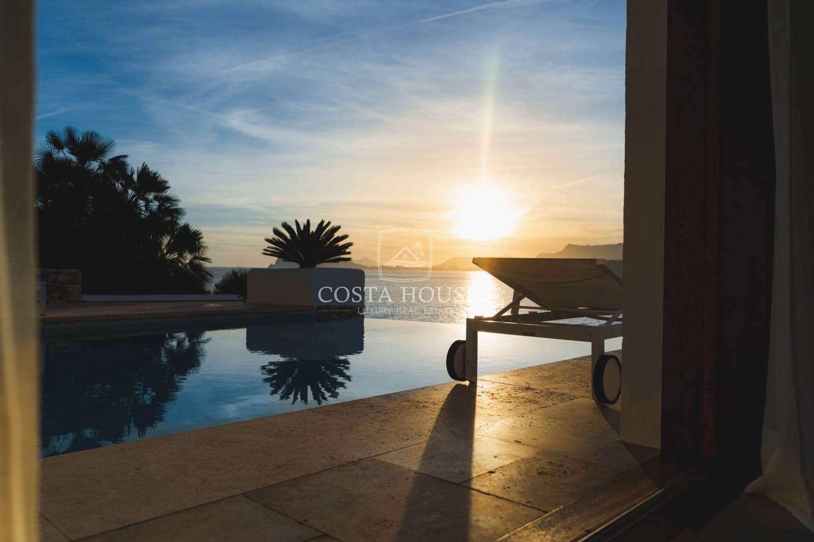5 bedroom Villa for sale in Moraira with pool garage - € 4,700,000 (Ref: 8864090)