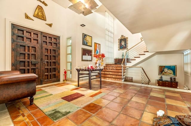 Chalet de 9 habitaciones en Altea en venta con piscina garaje - 4.725.000 € (Ref: 8864091)