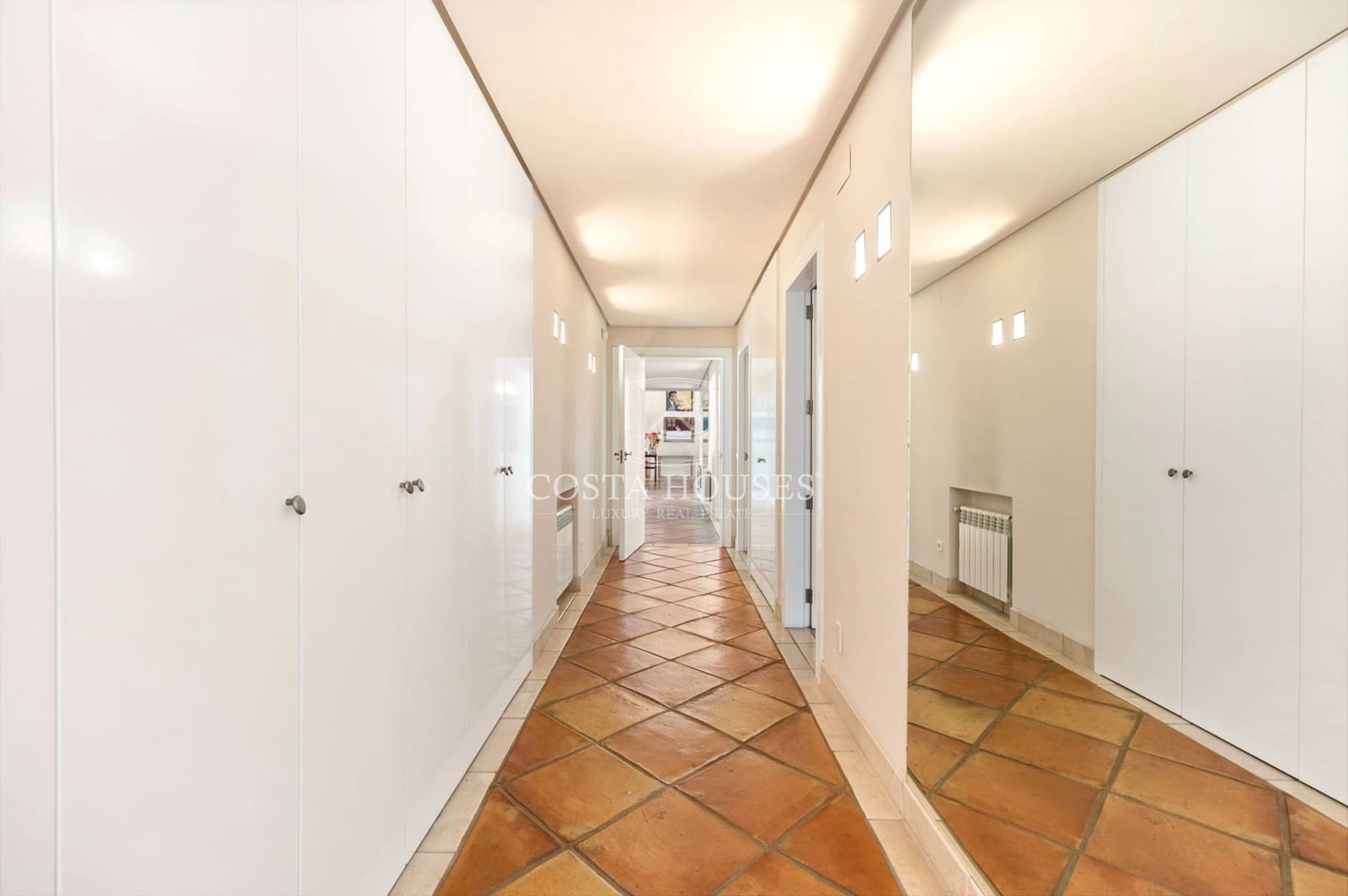 9 bedroom Villa for sale in Altea with pool garage - € 4,725,000 (Ref: 8864091)