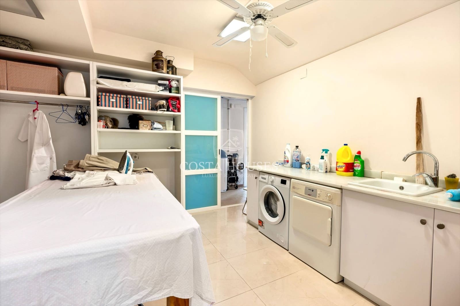 9 bedroom Villa for sale in Altea with pool garage - € 4,725,000 (Ref: 8864091)