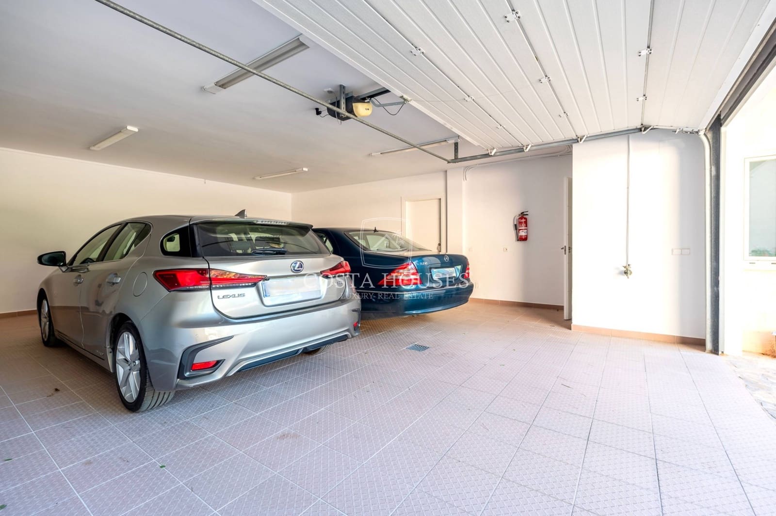 9 bedroom Villa for sale in Altea with pool garage - € 4,725,000 (Ref: 8864091)