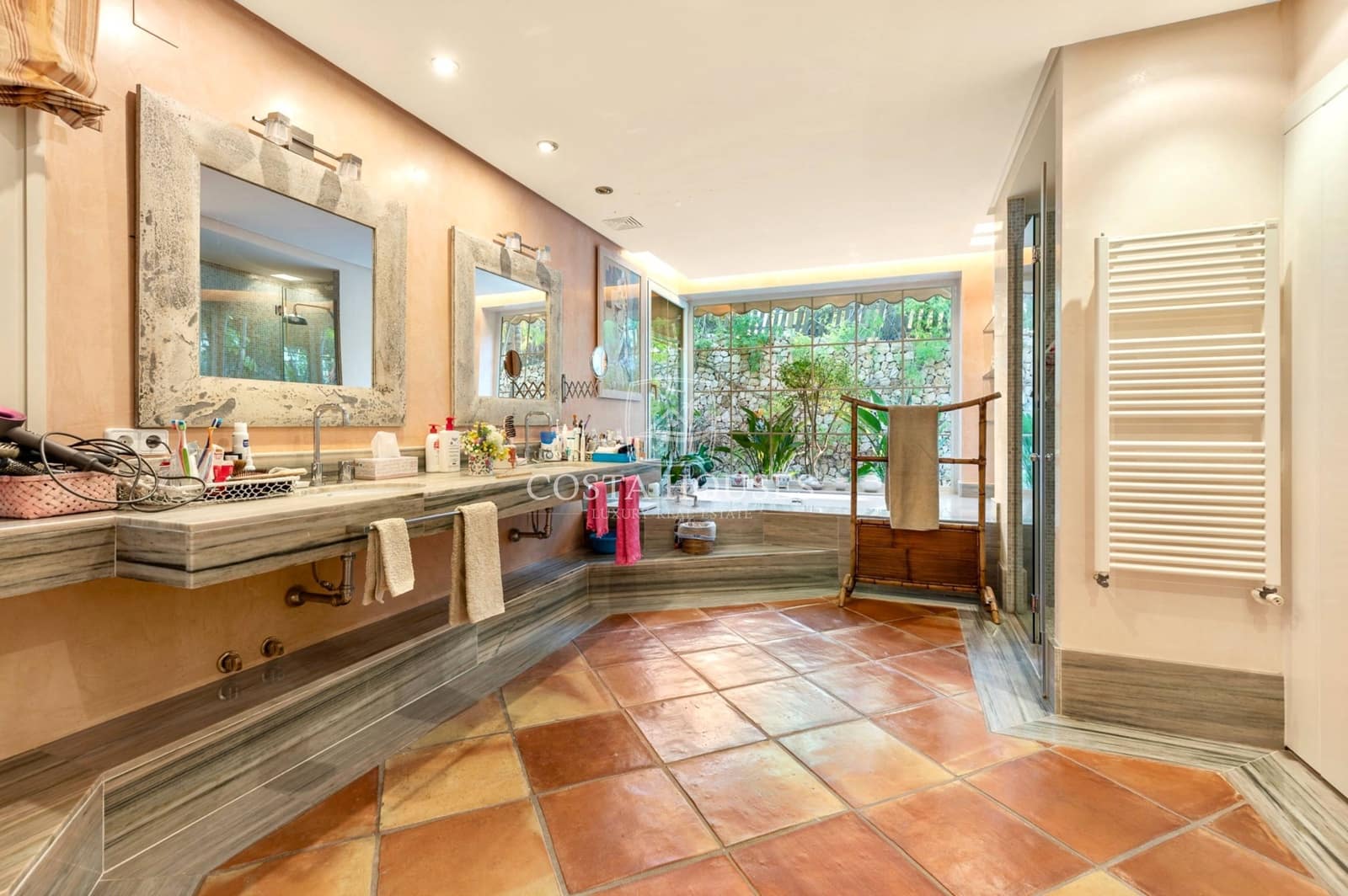 9 bedroom Villa for sale in Altea with pool garage - € 4,725,000 (Ref: 8864091)