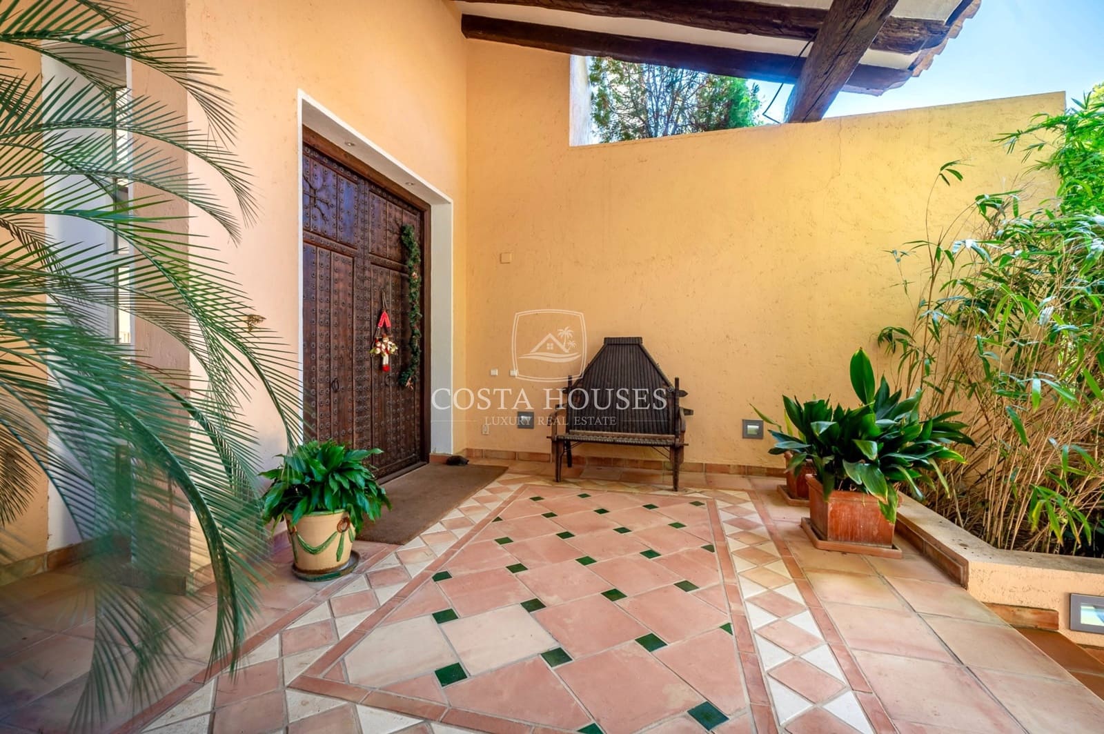 9 bedroom Villa for sale in Altea with pool garage - € 4,725,000 (Ref: 8864091)