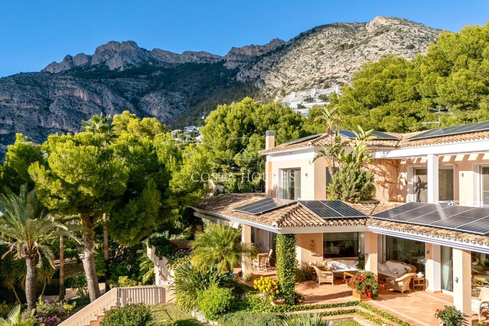 9 bedroom Villa for sale in Altea with pool garage - € 4,725,000 (Ref: 8864091)