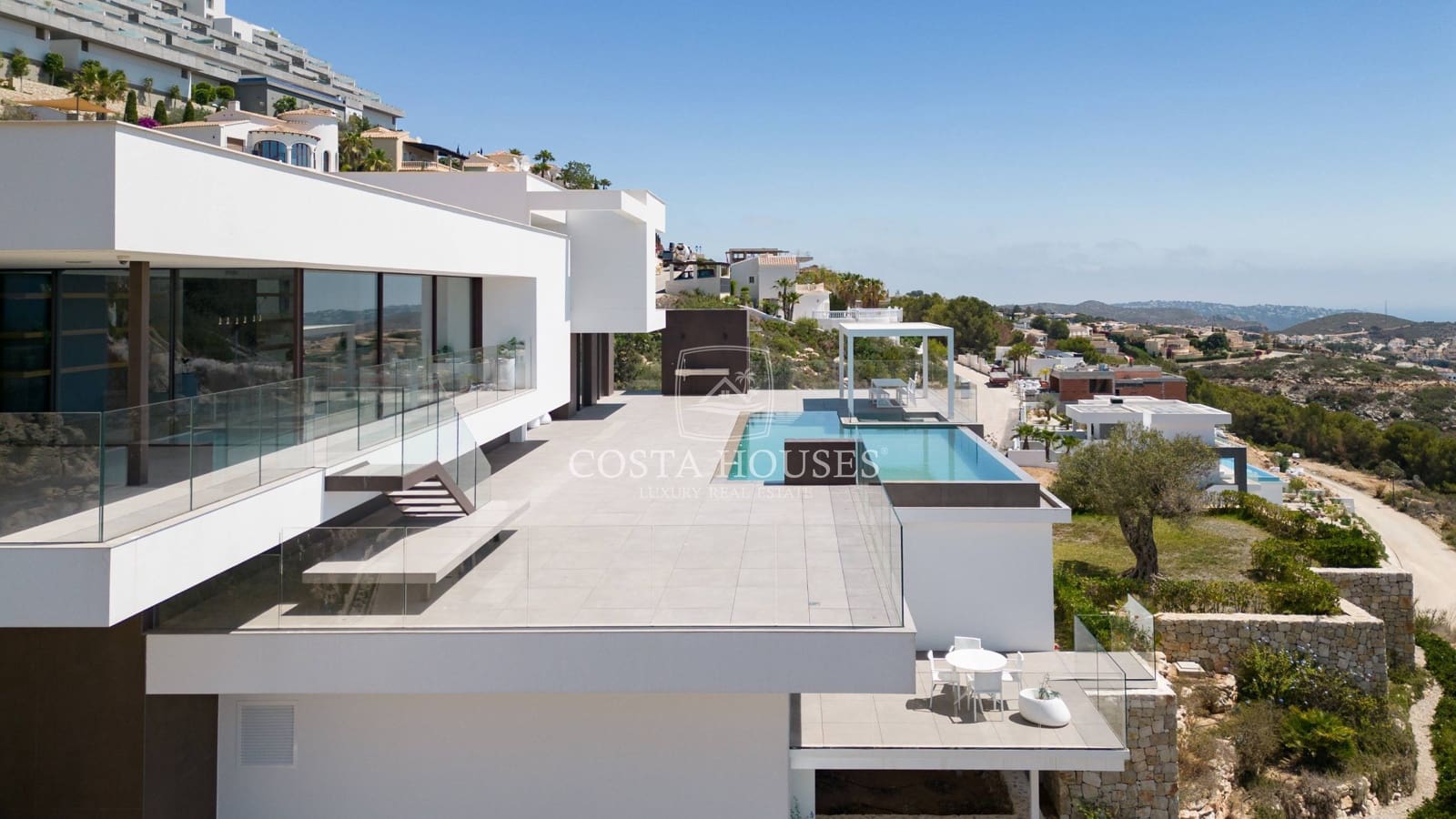 6 slaapkamer Villa te koop in Cumbre del Sol met zwembad garage - € 4.800.000 (Ref: 8864092)