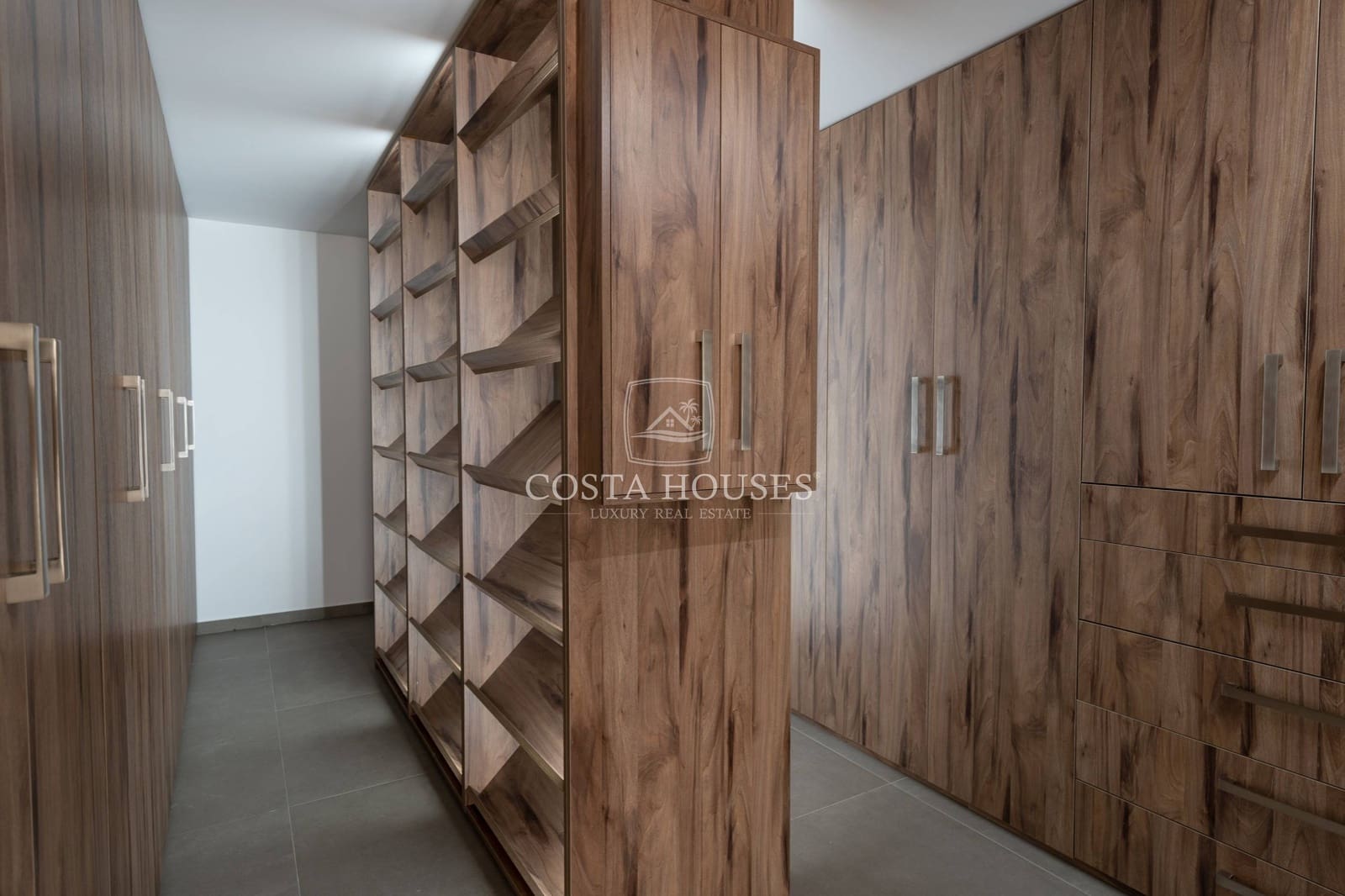 6 slaapkamer Villa te koop in Cumbre del Sol met zwembad garage - € 4.800.000 (Ref: 8864092)