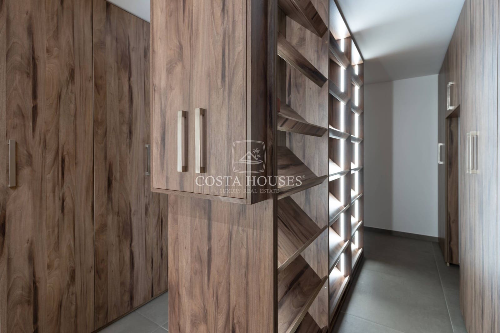 6 slaapkamer Villa te koop in Cumbre del Sol met zwembad garage - € 4.800.000 (Ref: 8864092)