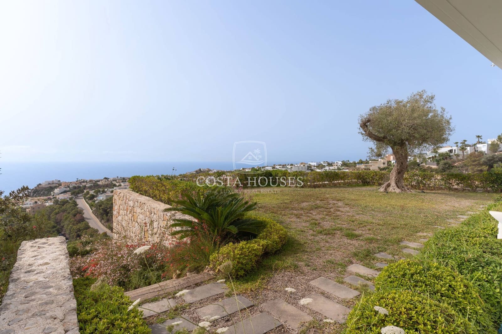 6 slaapkamer Villa te koop in Cumbre del Sol met zwembad garage - € 4.800.000 (Ref: 8864092)