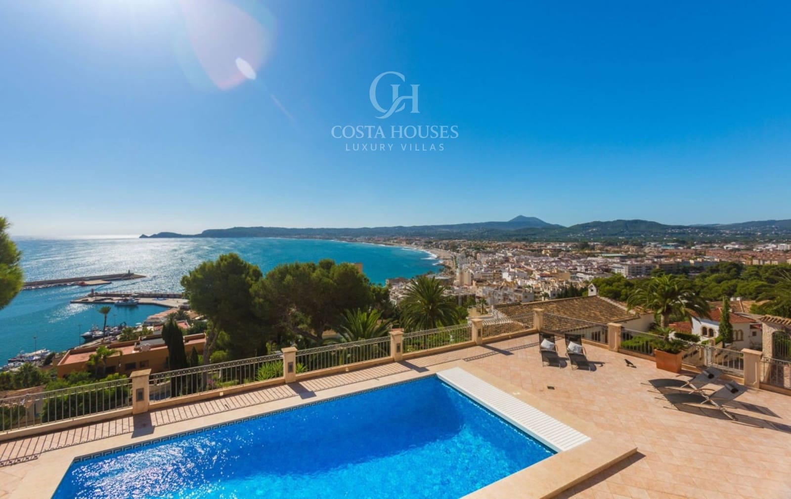 7 makuuhuone Huvila myytävänä paikassa Javea / Xabia mukana uima-altaan 
autotalli - 4 900 000 € (Ref: 8864094)