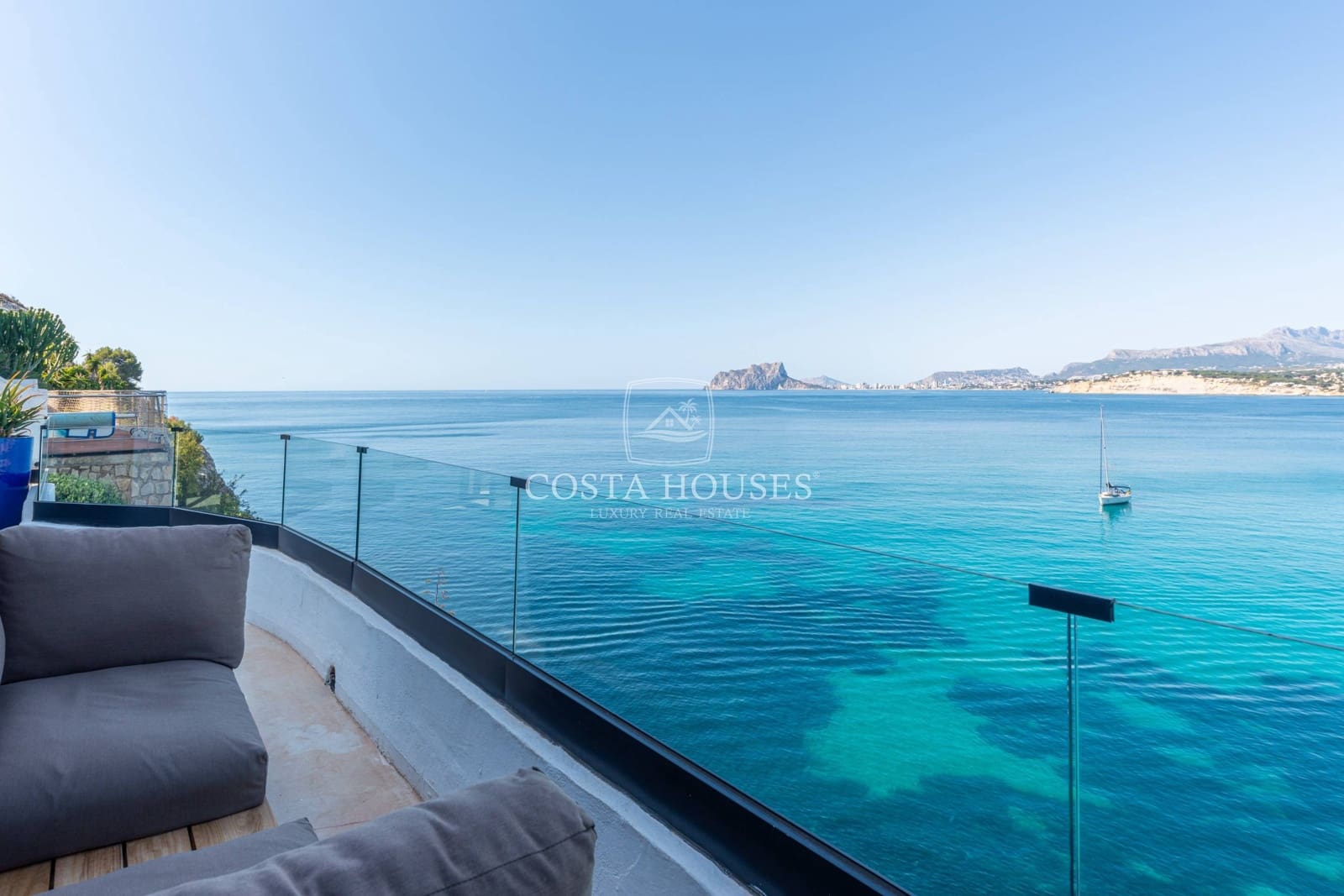 5 bedroom Villa for sale in Moraira with pool - € 5,400,000 (Ref: 8864095)