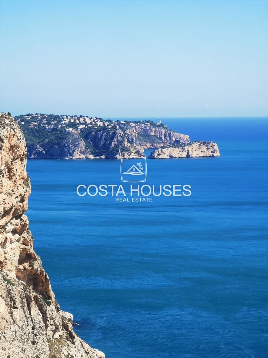 6 makuuhuone Huvila myytävänä paikassa Cumbre del Sol mukana uima-altaan 
autotalli - 5 200 000 € (Ref: 8864097)