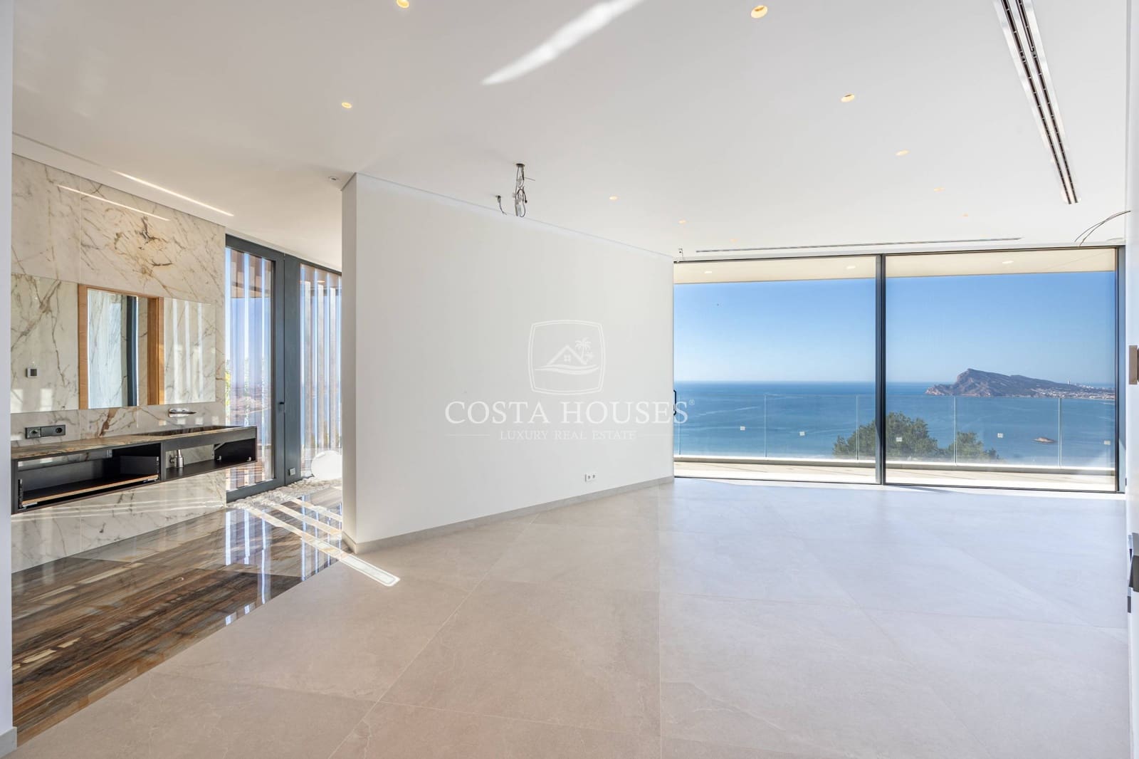 5 bedroom Villa for sale in Altea with pool garage - € 5,200,000 (Ref: 8864100)