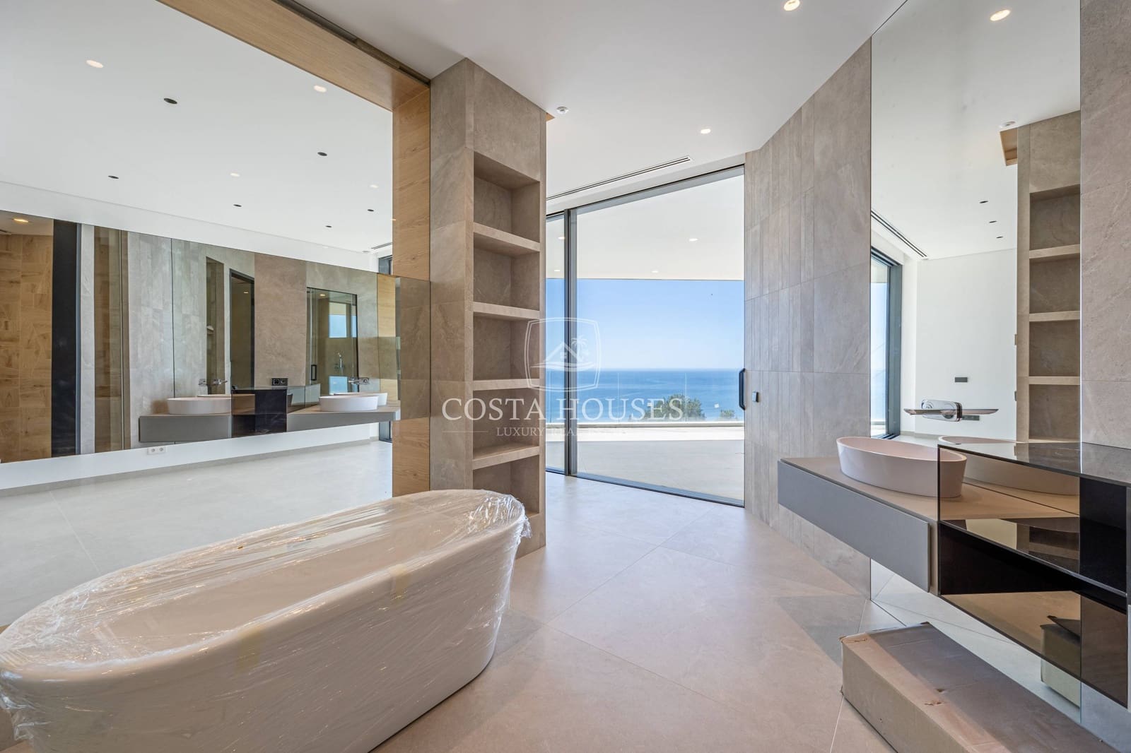 5 bedroom Villa for sale in Altea with pool garage - € 5,200,000 (Ref: 8864100)