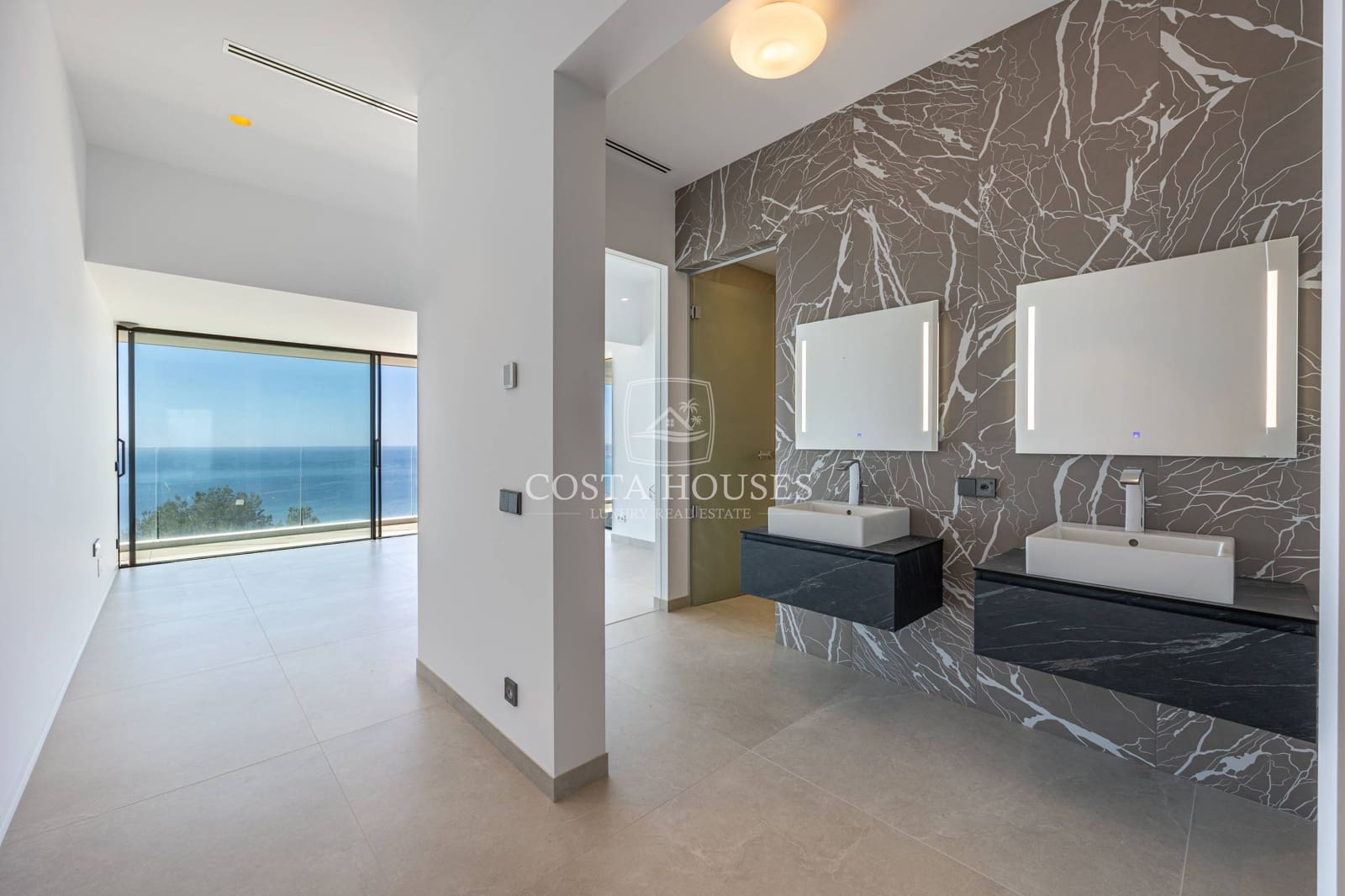 5 bedroom Villa for sale in Altea with pool garage - € 5,200,000 (Ref: 8864100)