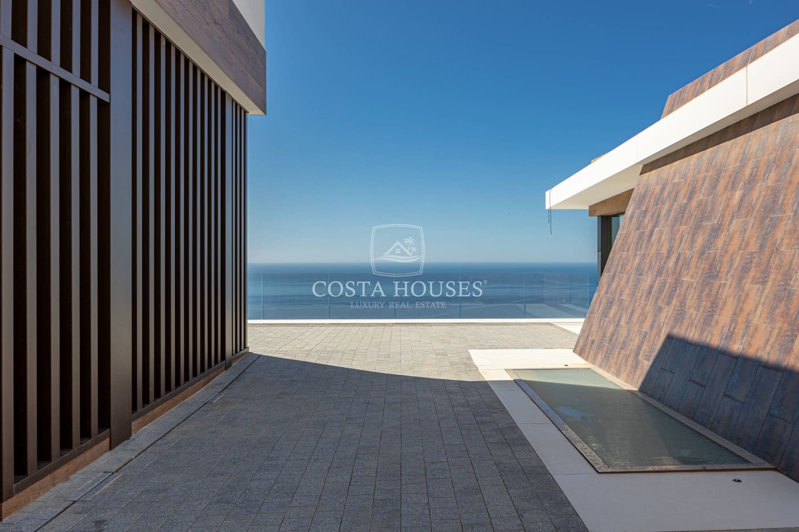 5 bedroom Villa for sale in Altea with pool garage - € 5,200,000 (Ref: 8864100)