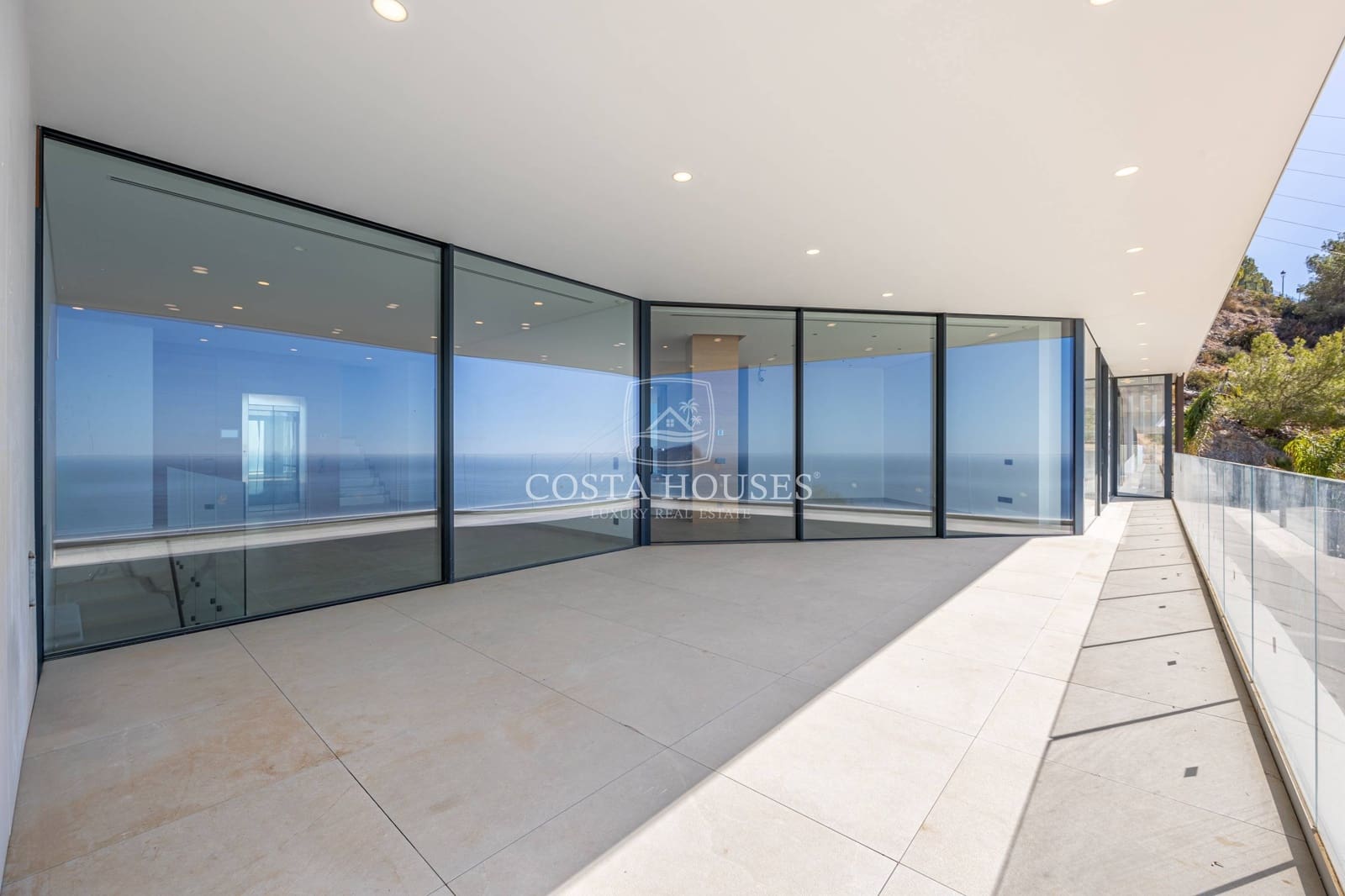 5 bedroom Villa for sale in Altea with pool garage - € 5,200,000 (Ref: 8864100)