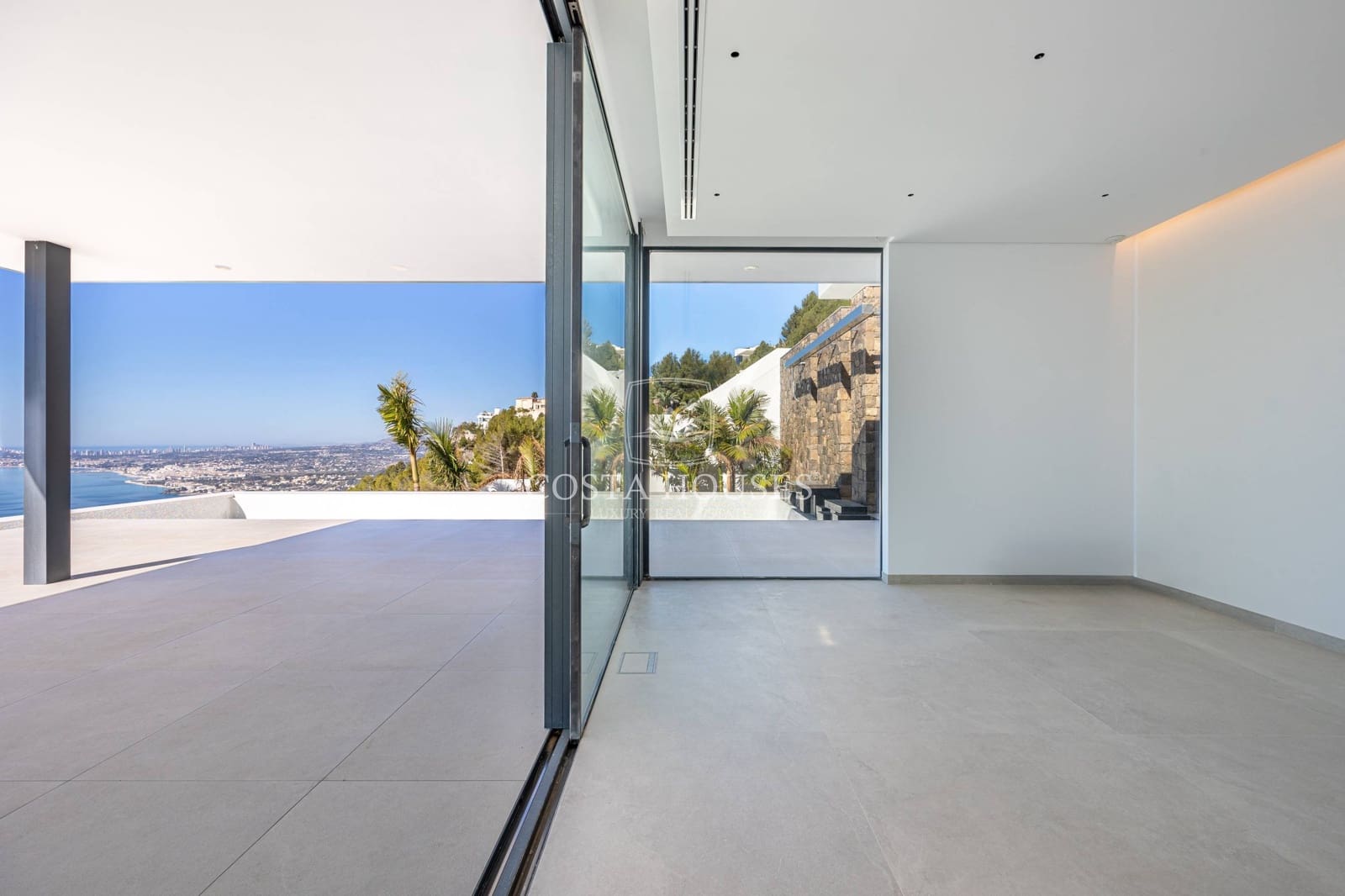 5 bedroom Villa for sale in Altea with pool garage - € 5,200,000 (Ref: 8864100)