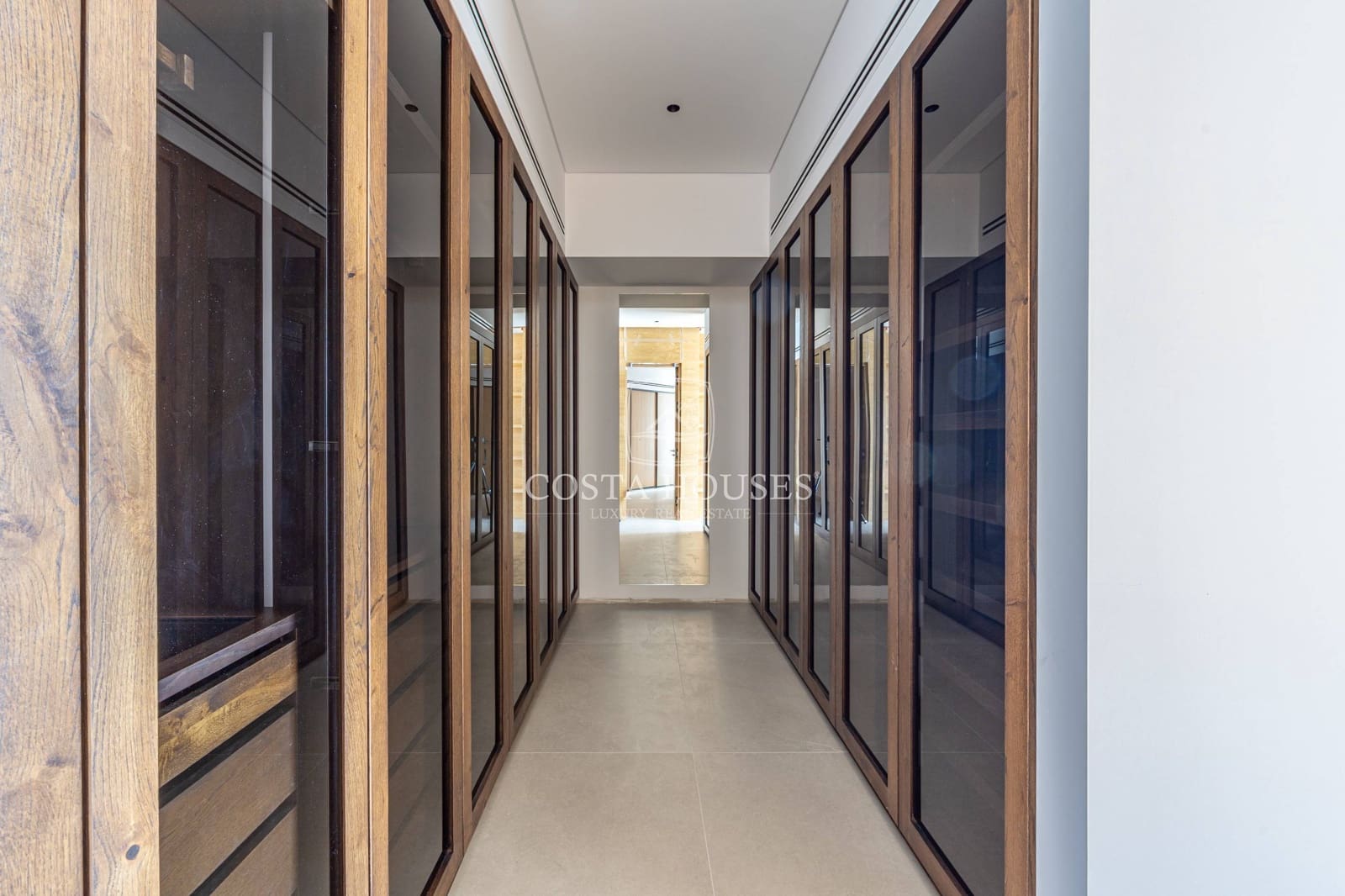 5 bedroom Villa for sale in Altea with pool garage - € 5,200,000 (Ref: 8864100)