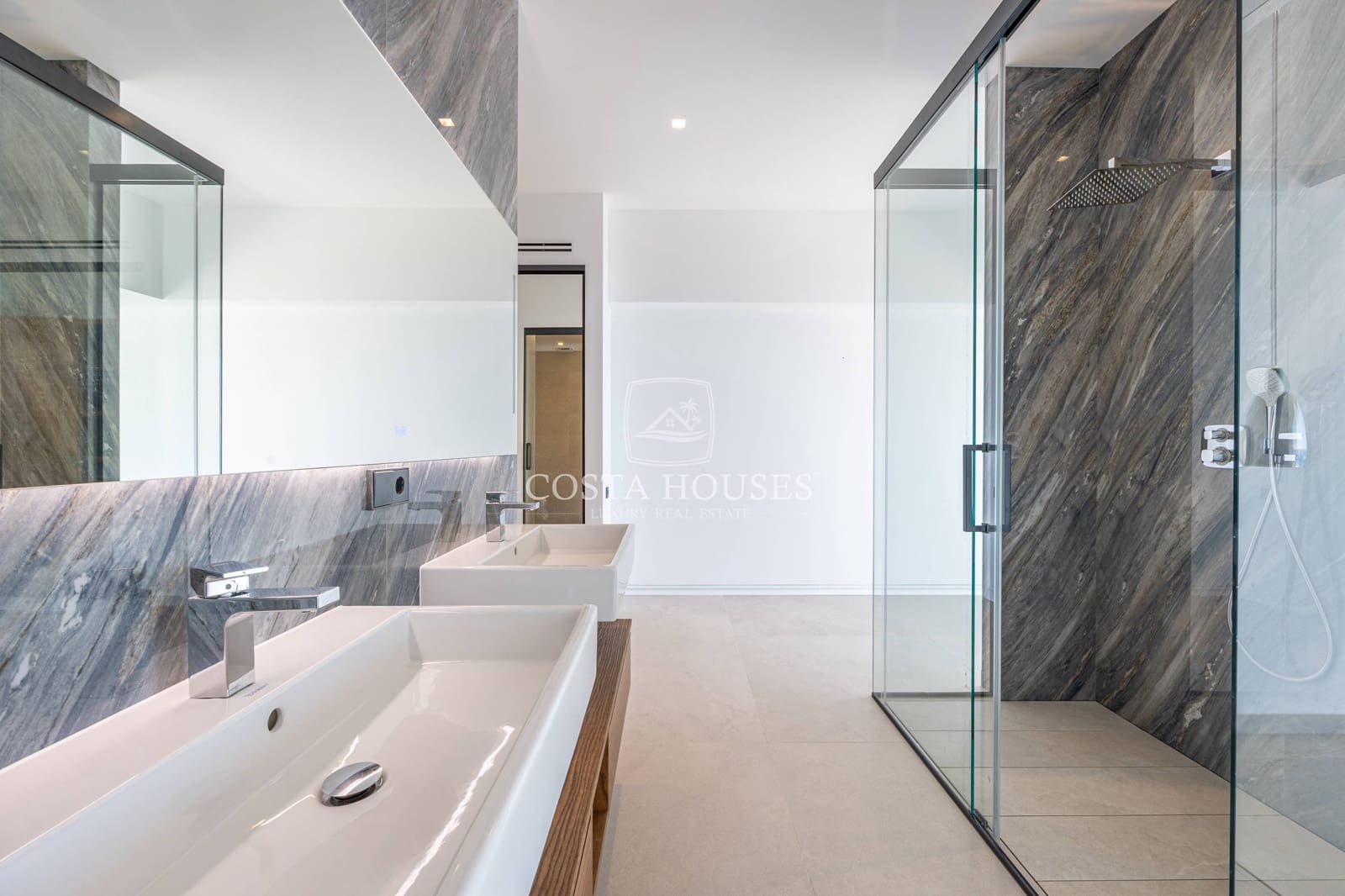 5 bedroom Villa for sale in Altea with pool garage - € 5,200,000 (Ref: 8864100)