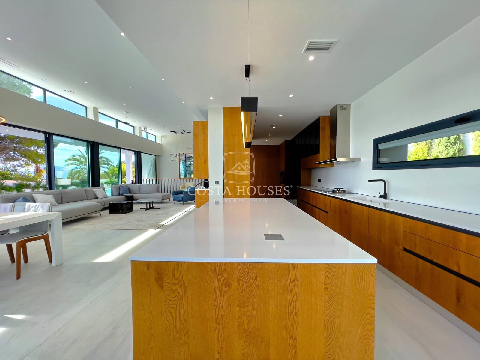 5 bedroom Villa for sale in Altea with pool garage - € 4,700,000 (Ref: 8864102)