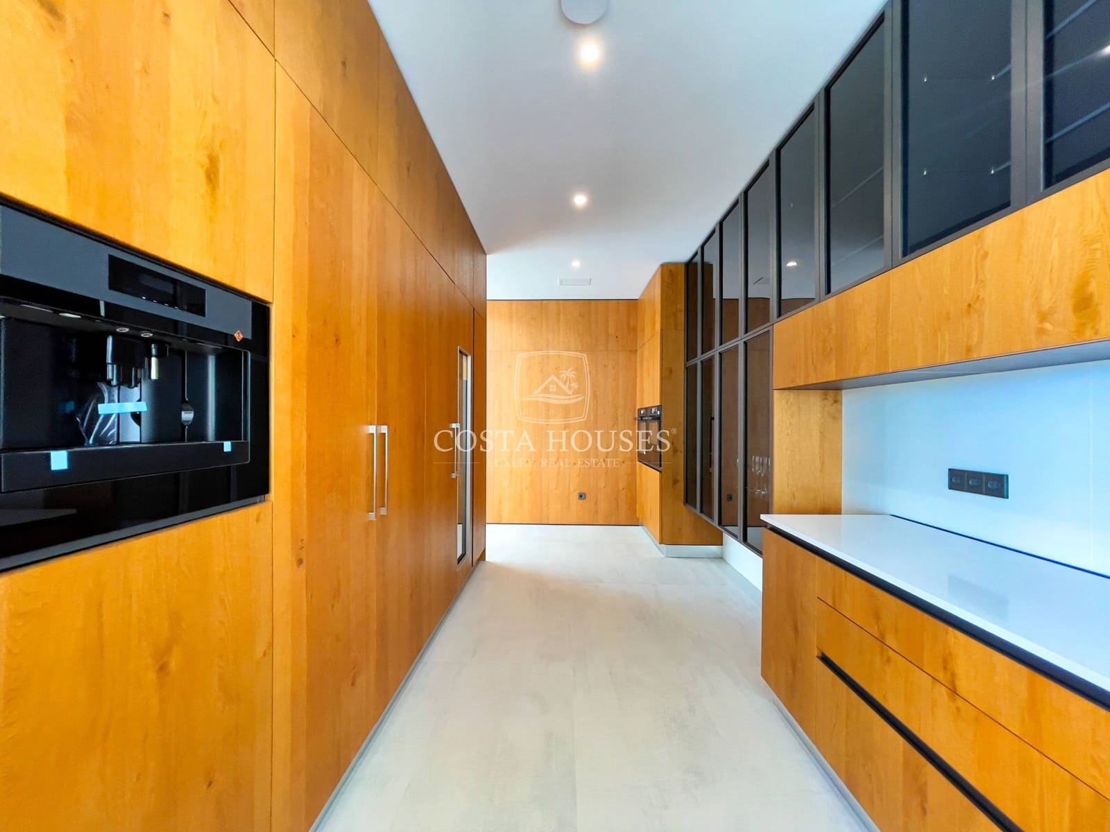 5 bedroom Villa for sale in Altea with pool garage - € 4,700,000 (Ref: 8864102)