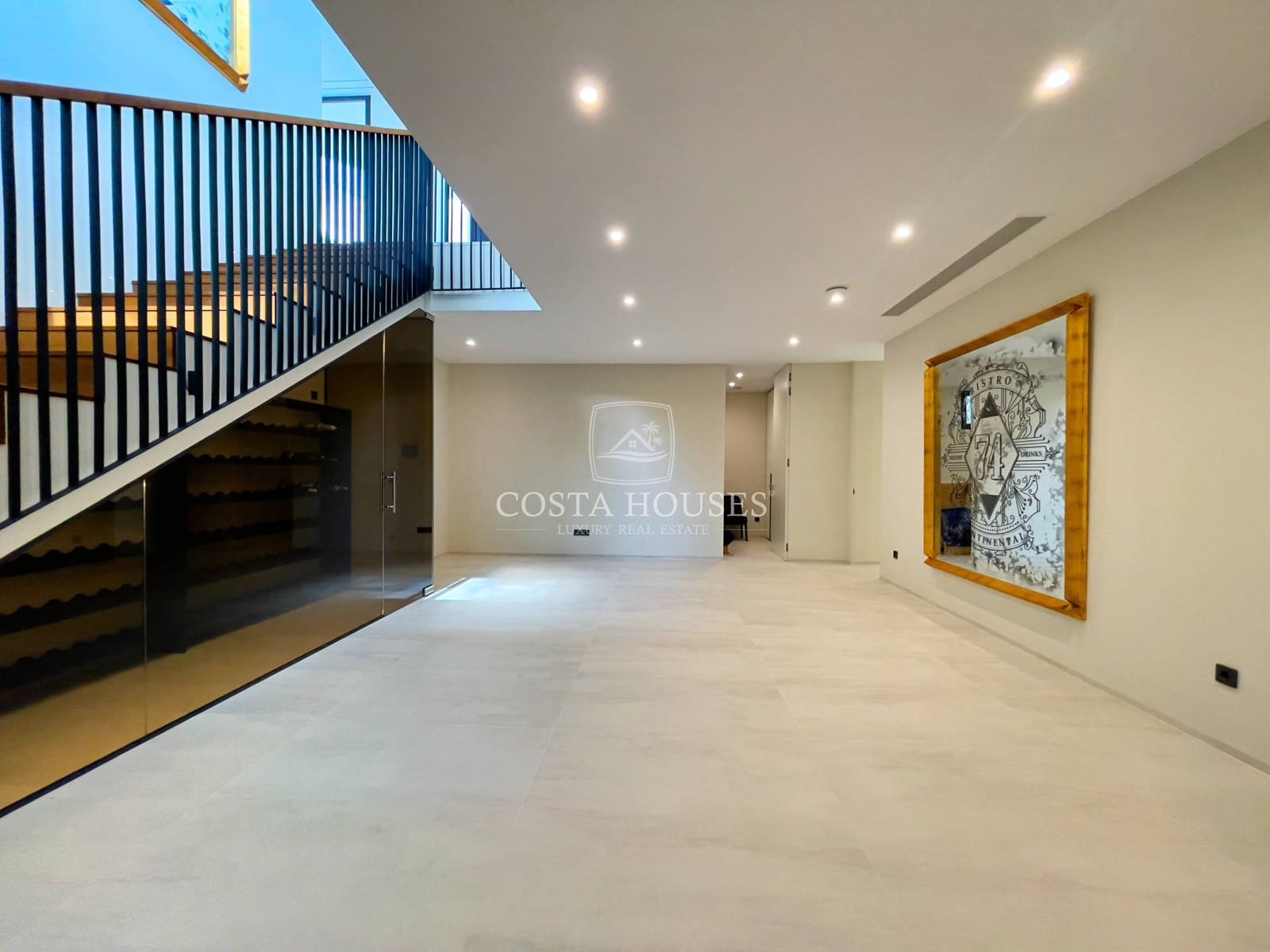 5 bedroom Villa for sale in Altea with pool garage - € 4,700,000 (Ref: 8864102)