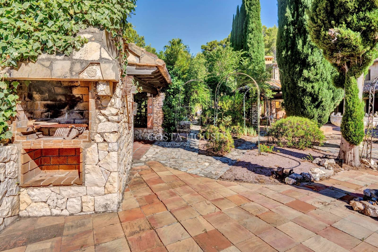 12 soveværelse Hotel til salg i Tarbena med swimmingpool garage - € 3.995.000 (Ref: 8864103)