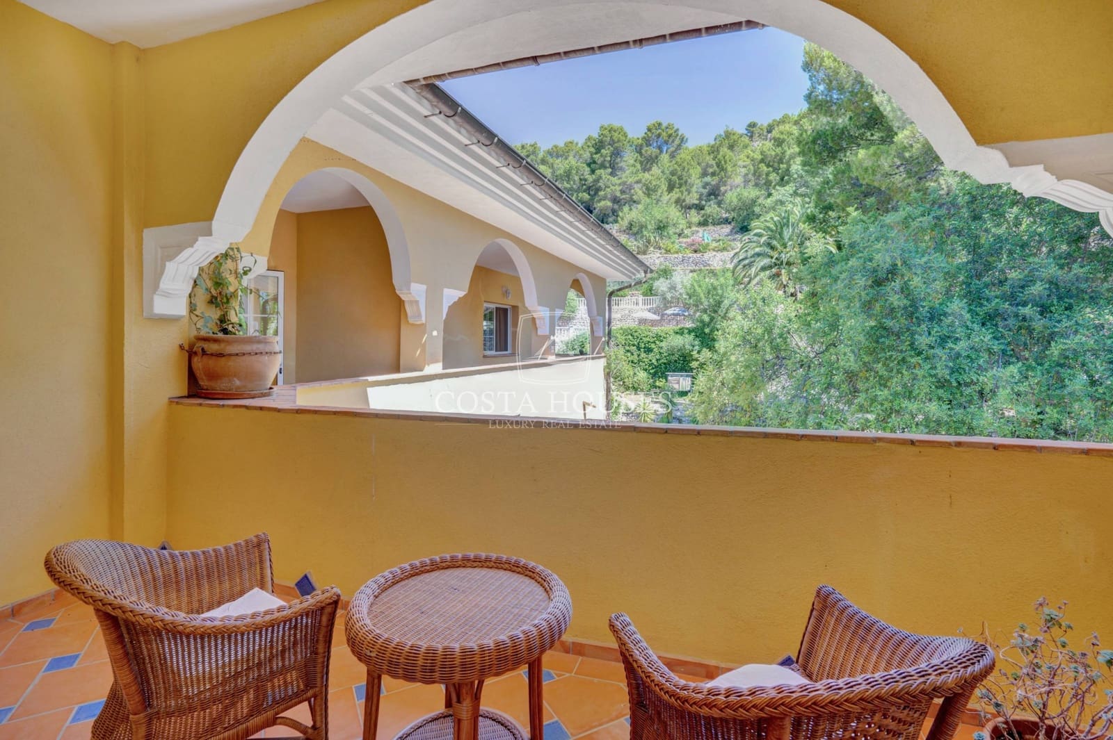12 Zimmer Hotel zu verkaufen in Tarbena mit Pool Garage - 3.995.000 € (Ref: 8864103)